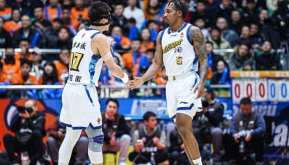 开云体育下载-CBA第一阶段排名！上海广厦争第一，山东杀进前4，辽篮下滑太严重